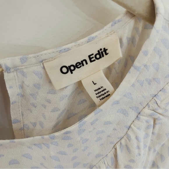 Open Edit Ruffle Smocked Crop Top - Picture 4 of 5